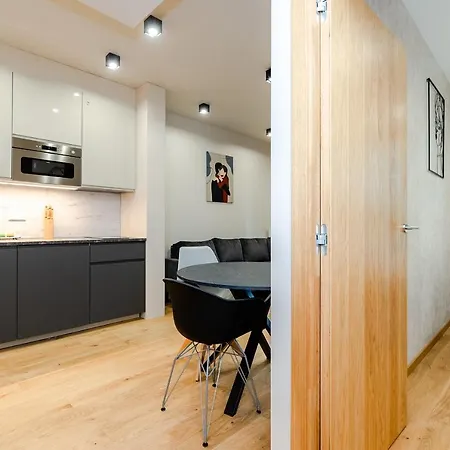 Shortstaypoland Solidarnosci * وارسو